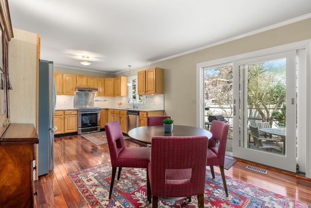 26 Buena Vista Road, Wellesley, MA 02482