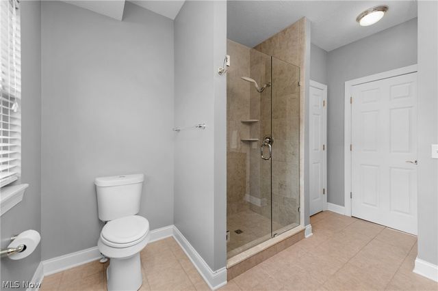 5512 Saint Stephens Court, Cleveland, OH 44102