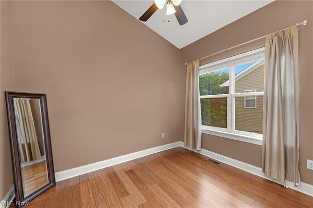 5512 Saint Stephens Court, Cleveland, OH 44102