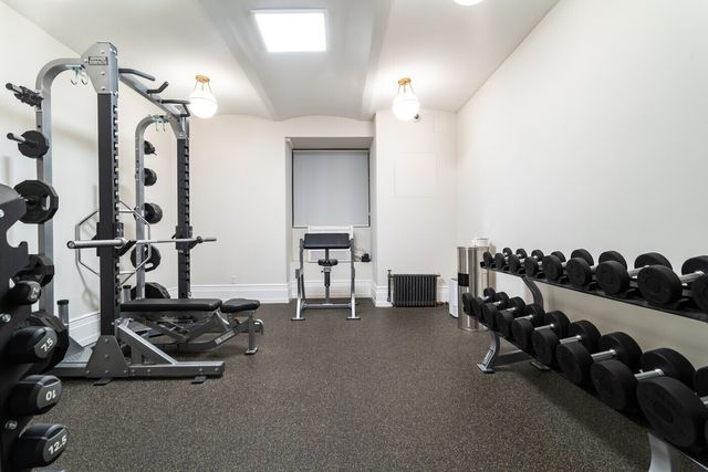 205 W 57th St Apt 2CB, New York City, NY 10019