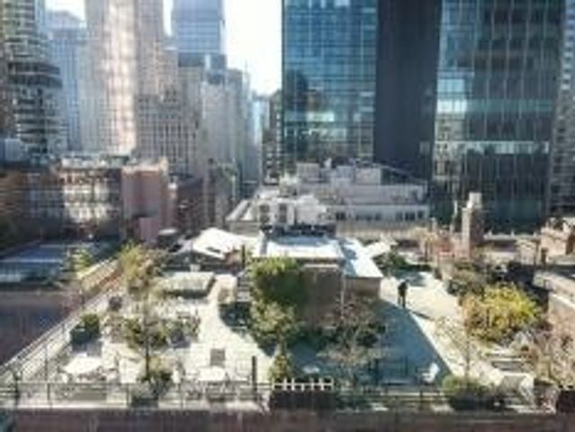 205 W 57th St Apt 2CB, New York City, NY 10019