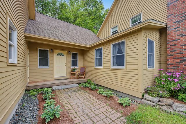 52 Chase Street, Sunapee, NH 03782