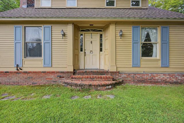 52 Chase Street, Sunapee, NH 03782