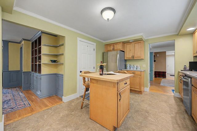 52 Chase Street, Sunapee, NH 03782