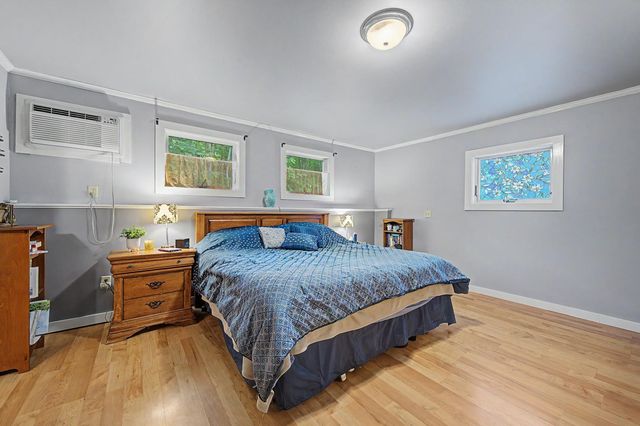 52 Chase Street, Sunapee, NH 03782