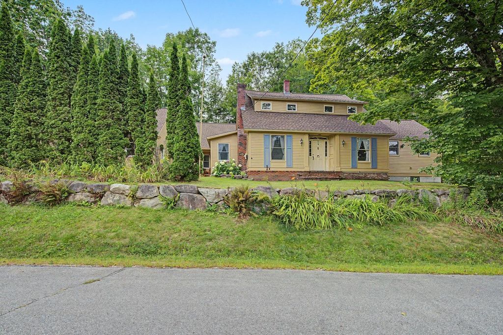 52 Chase Street, Sunapee, NH 03782