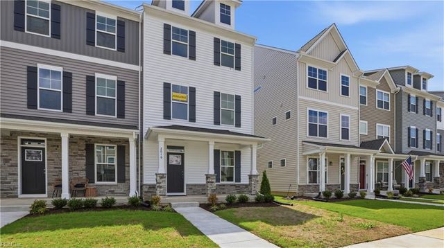1535 Waltham LN, Newport News, VA 23608