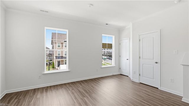 1535 Waltham LN, Newport News, VA 23608
