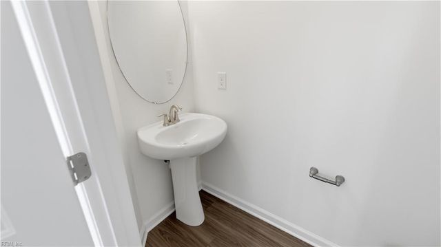 1535 Waltham LN, Newport News, VA 23608