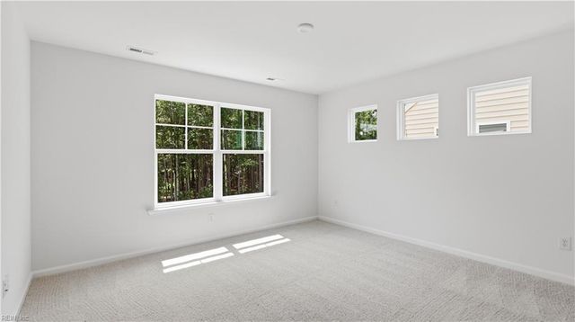 1535 Waltham LN, Newport News, VA 23608