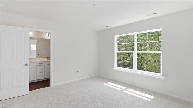 1535 Waltham LN, Newport News, VA 23608
