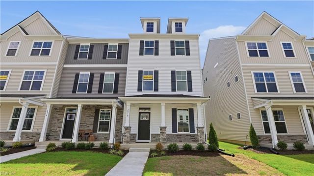 1535 Waltham LN, Newport News, VA 23608