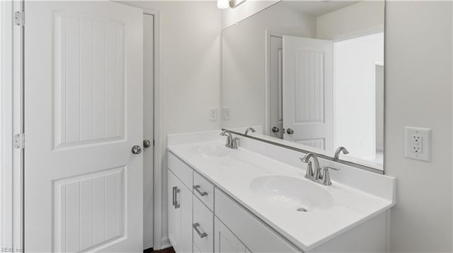 1535 Waltham LN, Newport News, VA 23608
