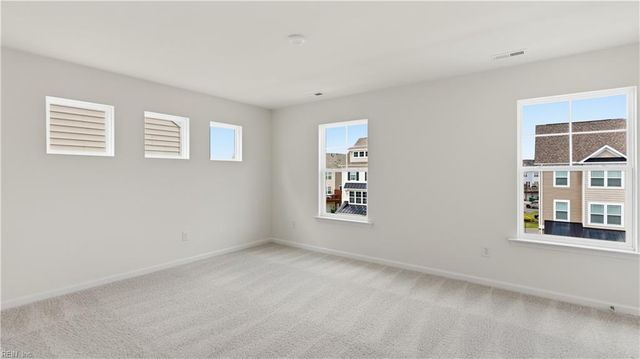 1535 Waltham LN, Newport News, VA 23608