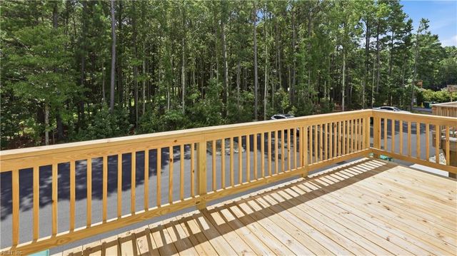 1535 Waltham LN, Newport News, VA 23608