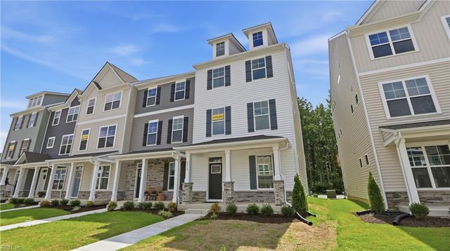 1535 Waltham LN, Newport News, VA 23608