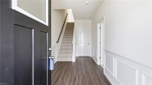 1535 Waltham LN, Newport News, VA 23608