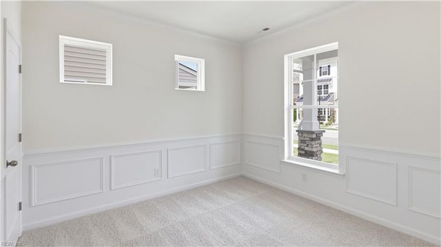 1535 Waltham LN, Newport News, VA 23608