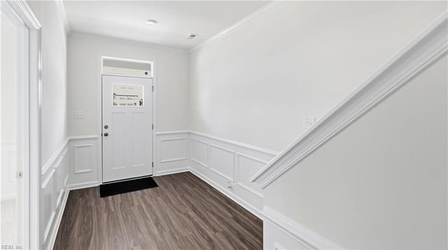 1535 Waltham LN, Newport News, VA 23608