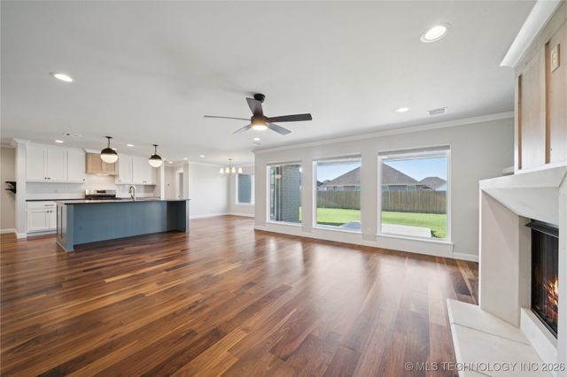 27608 E 109th Street E, Coweta, OK 74429