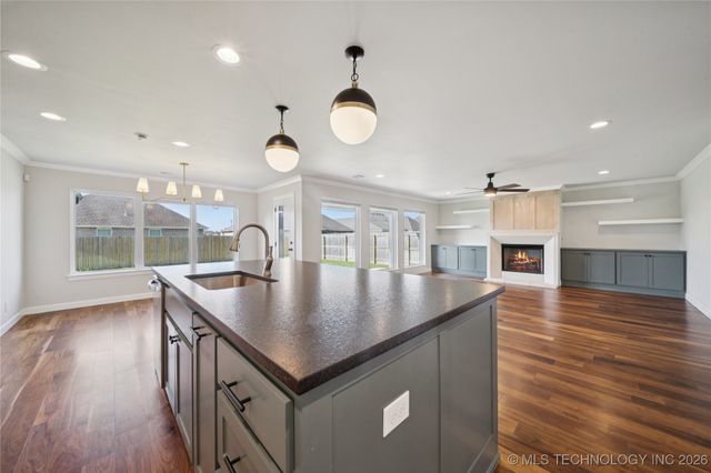 27608 E 109th Street E, Coweta, OK 74429