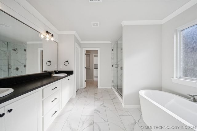 27608 E 109th Street E, Coweta, OK 74429