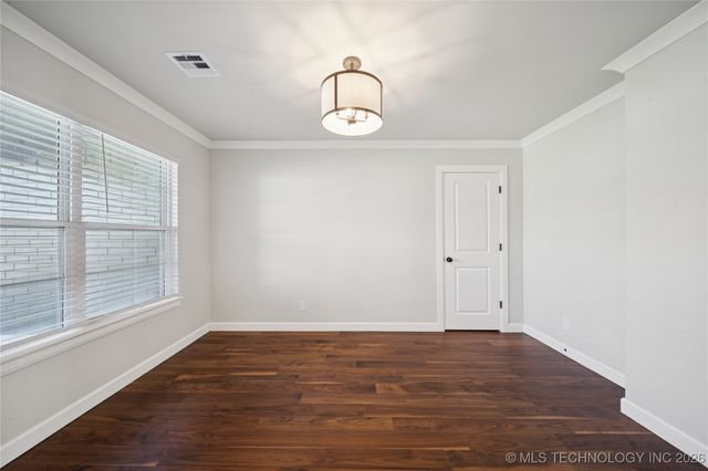 27608 E 109th Street E, Coweta, OK 74429