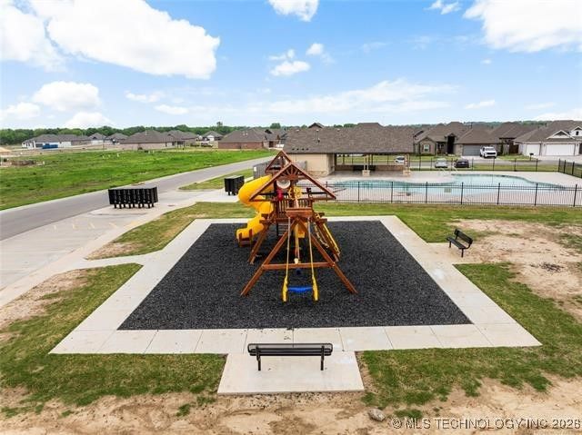 27608 E 109th Street E, Coweta, OK 74429