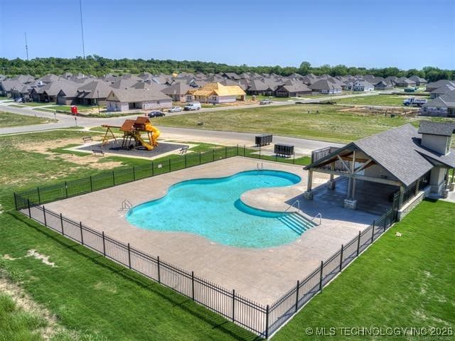 27608 E 109th Street E, Coweta, OK 74429