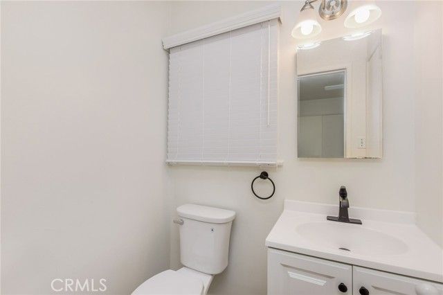 16642 Los Alimos Street, Granada Hills (los Angeles), CA 91344