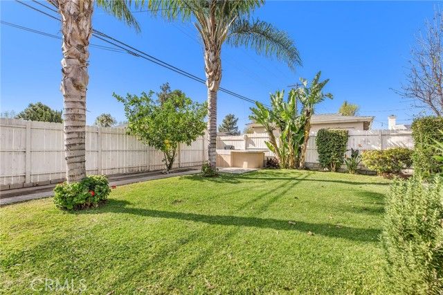 16642 Los Alimos Street, Granada Hills (los Angeles), CA 91344