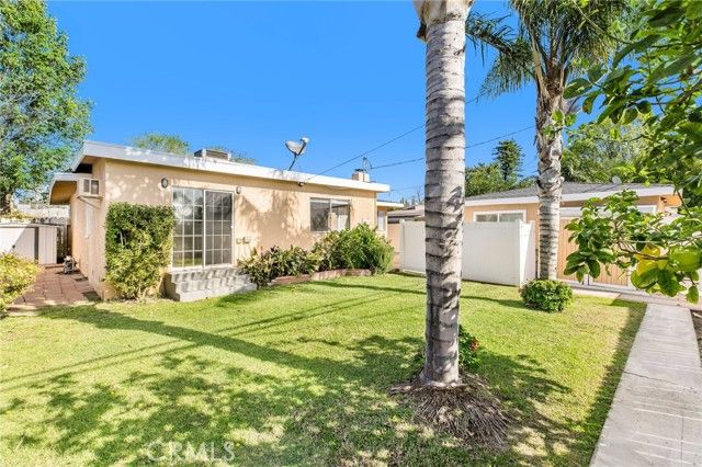 16642 Los Alimos Street, Granada Hills (los Angeles), CA 91344