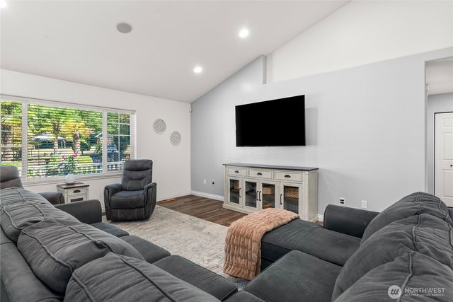 46 Richard Lane, Elma, WA 98541