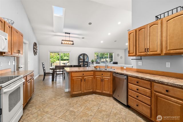 46 Richard Lane, Elma, WA 98541