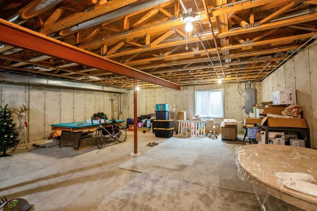 6073 Canterbury Lane 33-5, Hoffman Estates, IL 60192