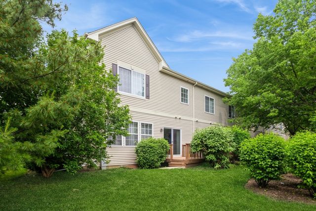 6073 Canterbury Lane 33-5, Hoffman Estates, IL 60192