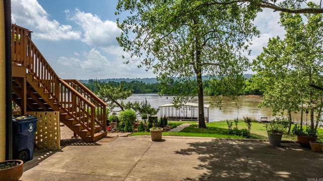 7 Crystal Mountain Cove, Maumelle, AR 72113