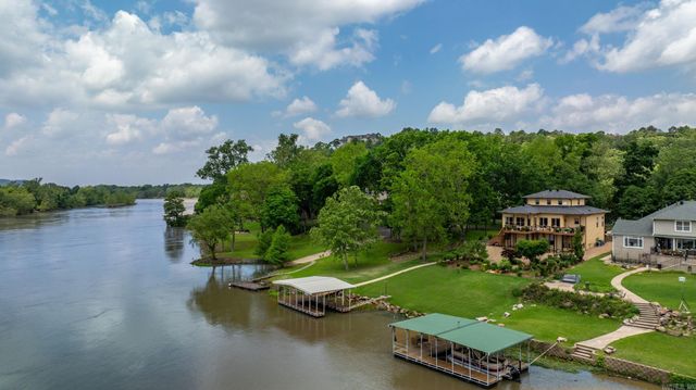 7 Crystal Mountain Cove, Maumelle, AR 72113