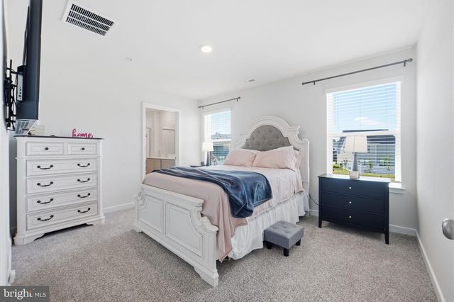 156 WOOD WALK AVE, La Plata, MD 20646