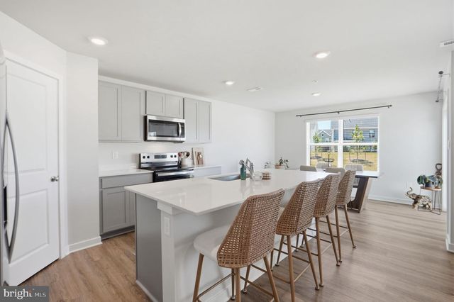 156 WOOD WALK AVE, La Plata, MD 20646