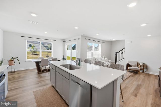 156 WOOD WALK AVE, La Plata, MD 20646