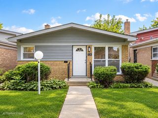 9136 S Union Avenue, Chicago, IL 60620