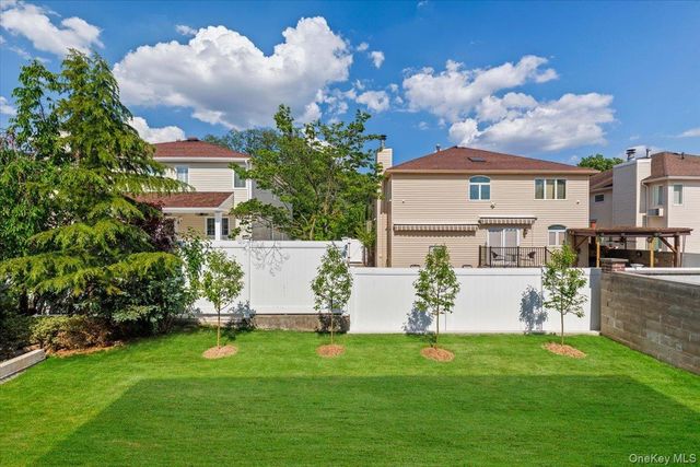 197 Finlay Street, Staten Island, NY 10307