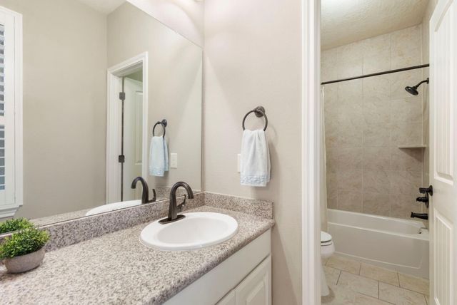 27015 Hidden Grove Landing Drive, Spring, TX 77386