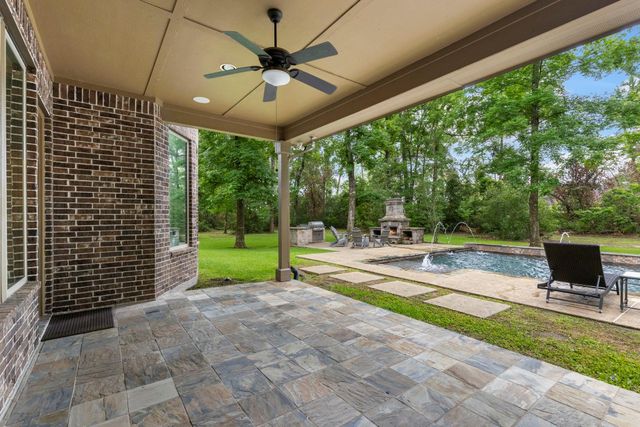 27015 Hidden Grove Landing Drive, Spring, TX 77386