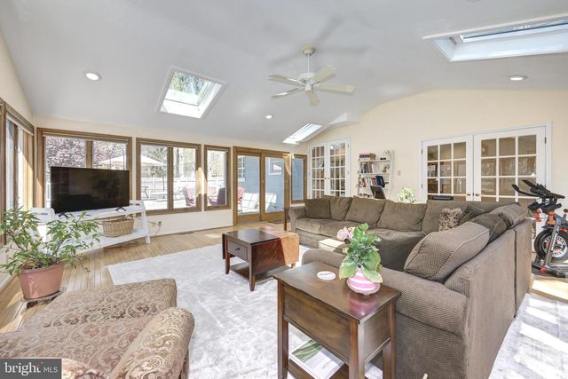 12 FOXWOOD LN, Medford, NJ 08055