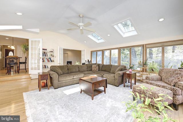 12 FOXWOOD LN, Medford, NJ 08055