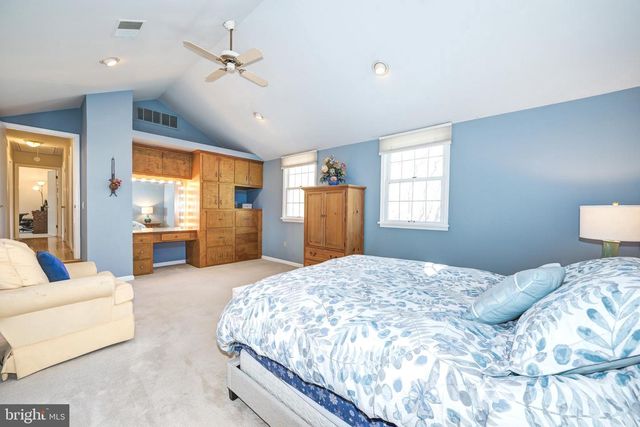 12 FOXWOOD LN, Medford, NJ 08055