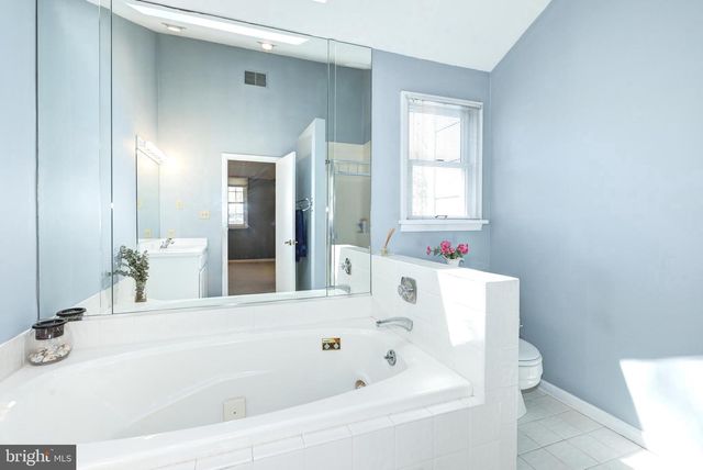 12 FOXWOOD LN, Medford, NJ 08055