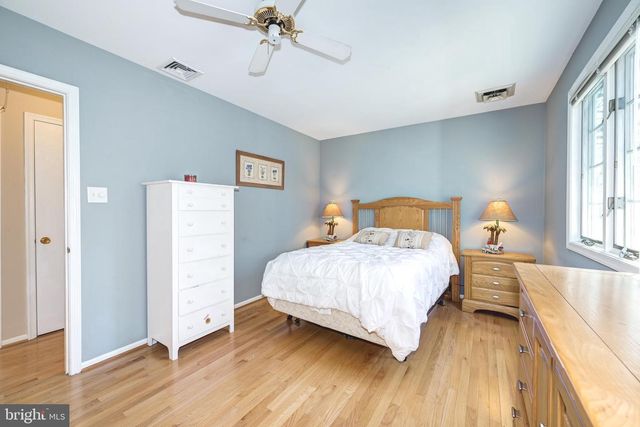 12 FOXWOOD LN, Medford, NJ 08055